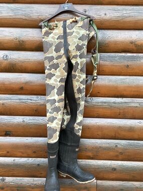 🦆   Hodgman Neoprene Waders EPLVC
 Highest Quality w/Belt & Suspenders Vintage
